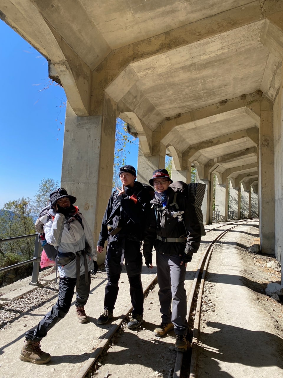 眠月線－合照啦