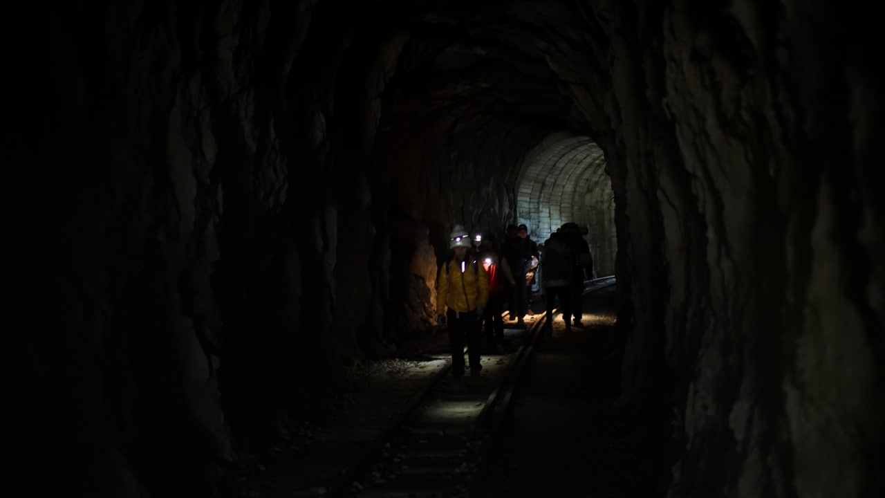 眠月線－隧道有人