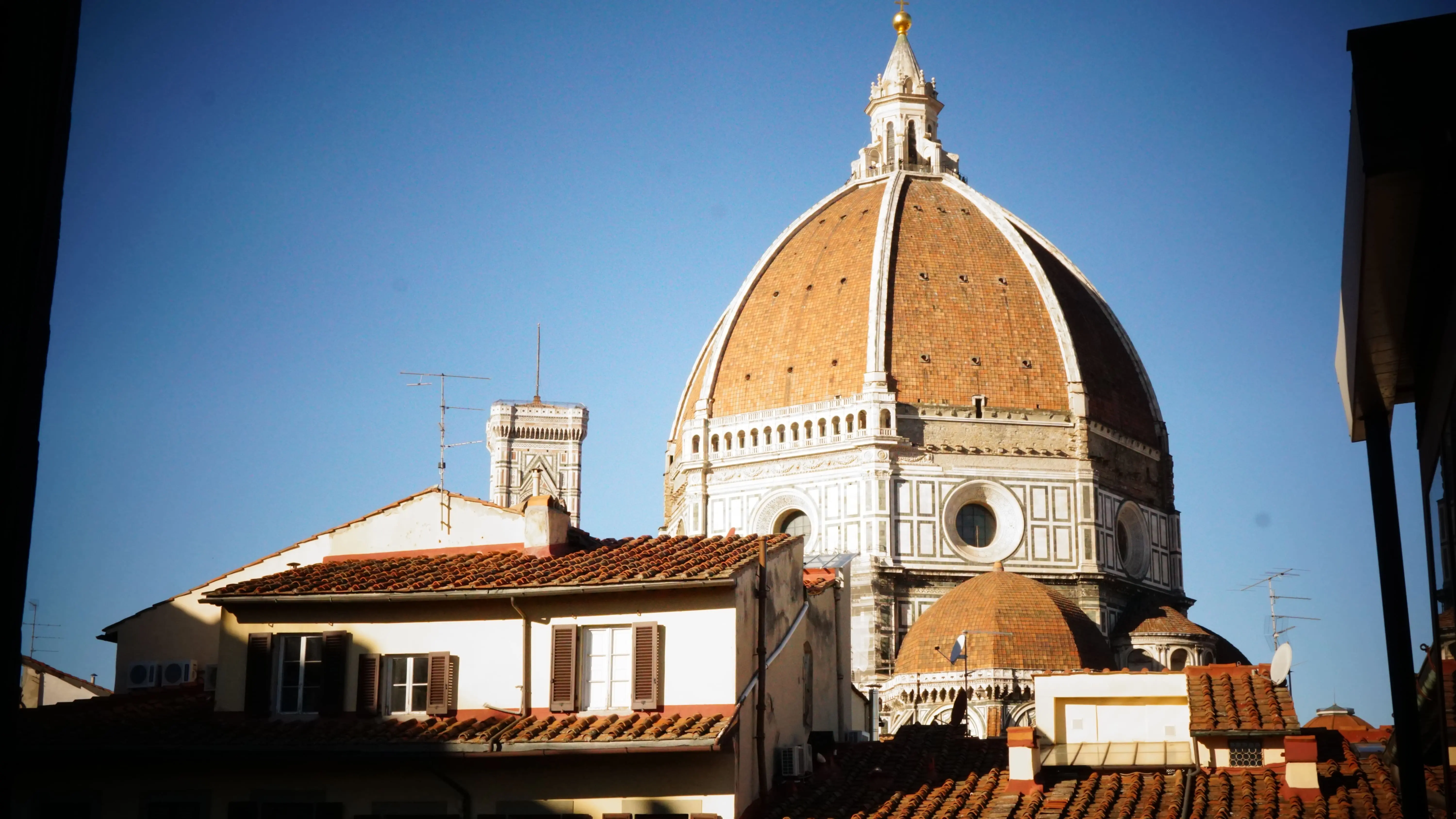 神秘的咖啡廳視角